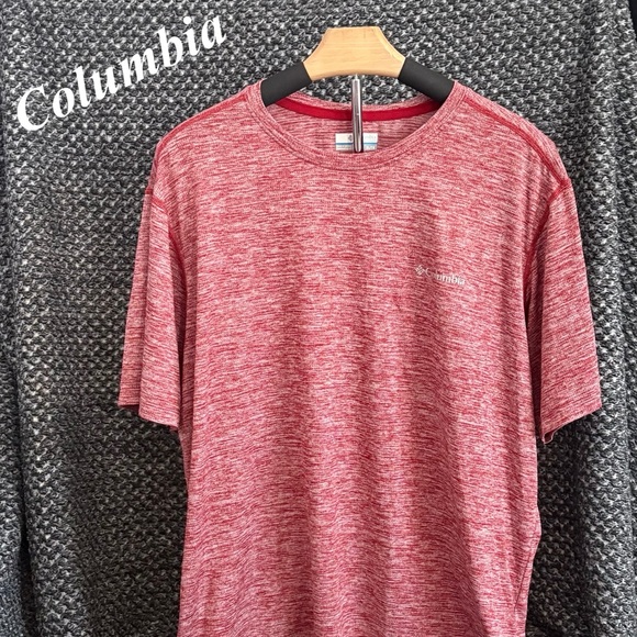 Columbia Men's Heathered Red Short Sleeve Tee - Picture 1 of 2
